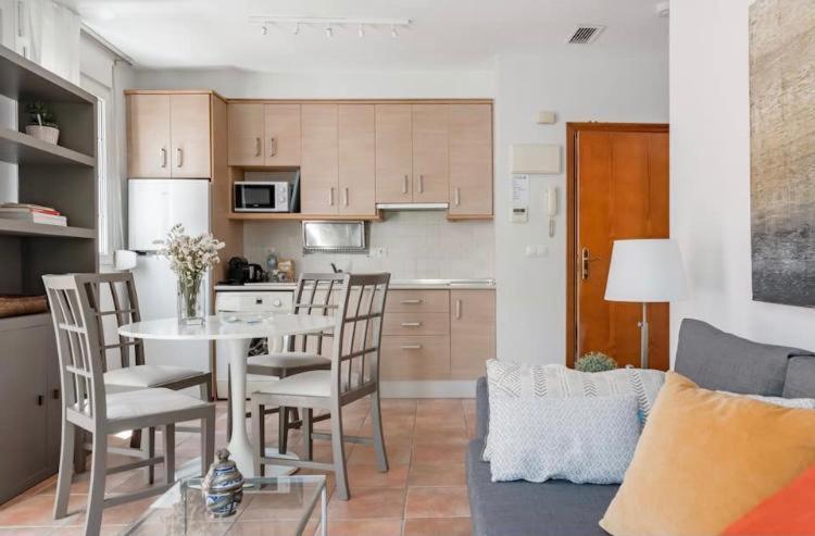 Apartamentos La Llum Alicante Exterior foto